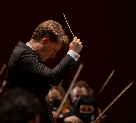 Joshua Weilerstein conducts the Royal Conservatory Orchestra
